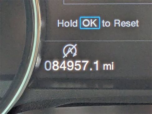 Used 2019 Ford F150 Lariat w/ Max Trailer Tow Package image 27