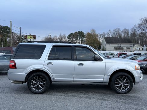 Used 2017 Ford Expedition Limited w/ Equipment Group 301A AWD/4WD image 6