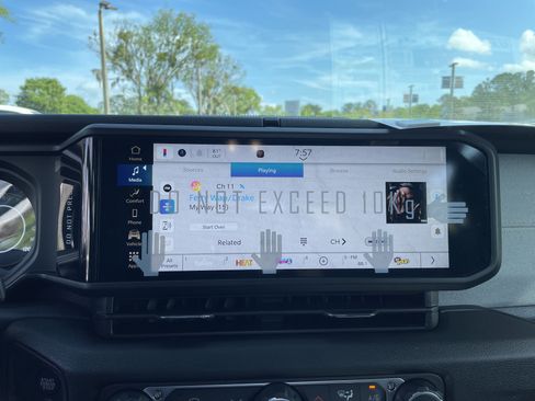 New 2026 Jeep Gladiator Sport AWD/4WD image 42