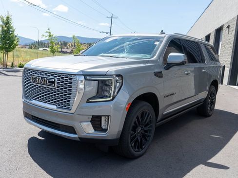 Certified 2023 GMC Yukon XL Denali w/ LPO, Floor Liner Package AWD/4WD image 3