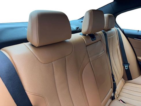 Used 2022 BMW 530i xDrive w/ Convenience Package image 40