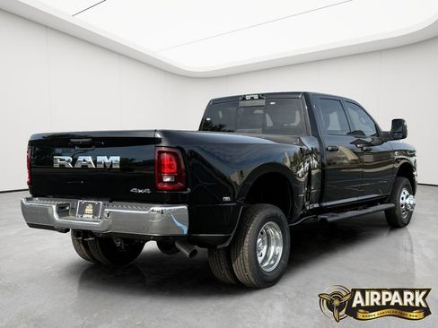 New 2026 RAM 3500 Tradesman AWD/4WD image 4