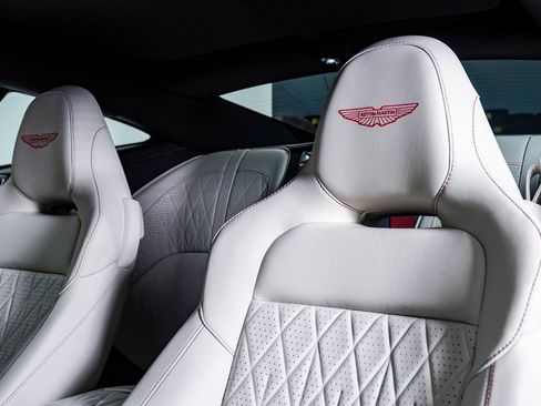 Used 2024 Aston Martin DB12 Coupe image 21