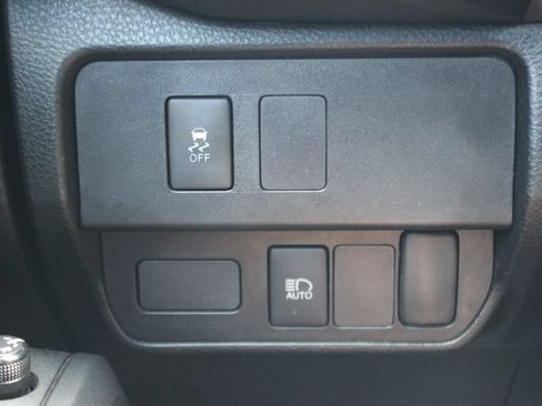 Used 2021 Toyota Tacoma 4x4 Access Cab image 16
