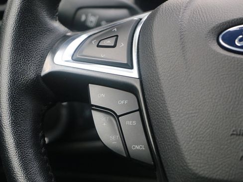 Used 2024 Ford Edge SEL AWD/4WD image 18