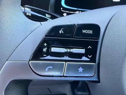 New 2026 Hyundai Elantra SE FWD image 24