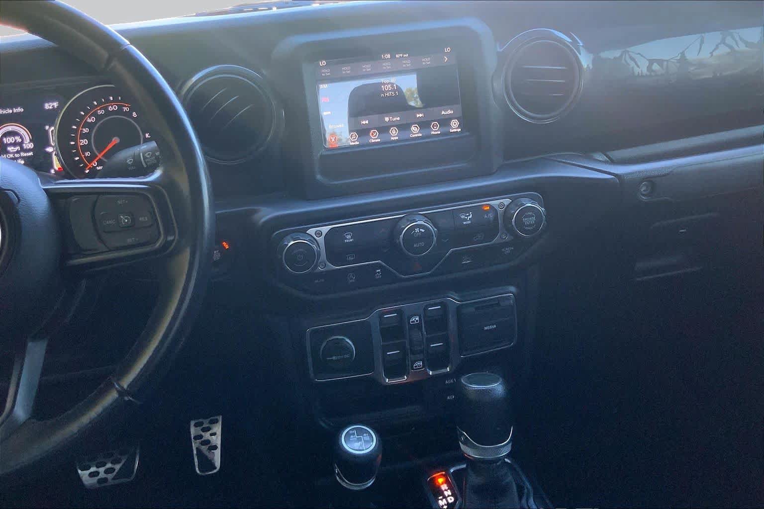 Used 2022 Jeep Gladiator Sport AWD/4WD image 6