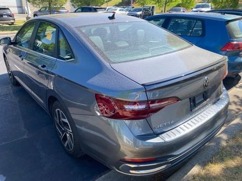 Used 2024 Volkswagen Jetta SEL image 3