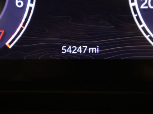 Used 2023 Jeep Grand Cherokee Overland w/ Luxury Tech Group IV AWD/4WD image 43