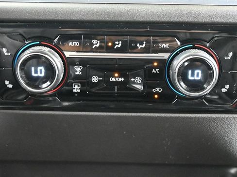 Used 2024 Chevrolet Silverado 3500 LT w/ Safety Package AWD/4WD image 19