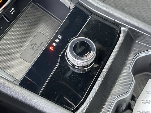 New 2025 Jeep Grand Cherokee Altitude image 35