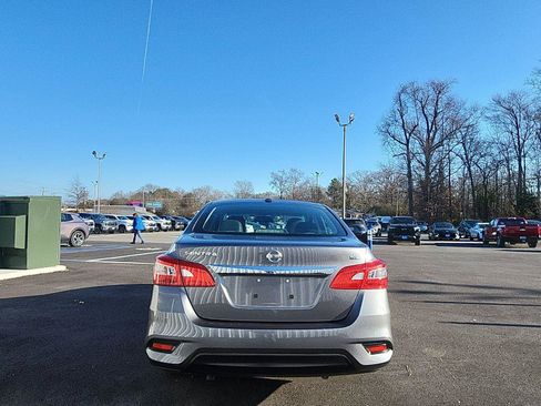 Used 2018 Nissan Sentra SL image 4