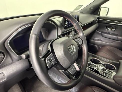 Used 2025 Honda Pilot Black Edition image 16