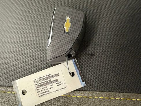 Used 2025 Chevrolet Silverado 1500 ZR2 w/ Technology Package image 37