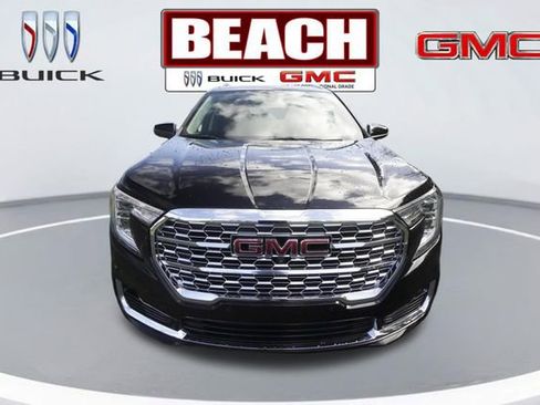 Used 2024 GMC Terrain Denali w/ Black Diamond Edition image 8