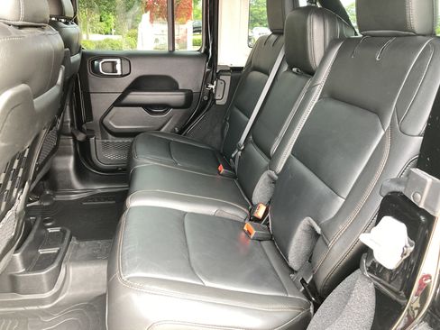 Used 2023 Jeep Wrangler Unlimited Rubicon 392 AWD/4WD image 15