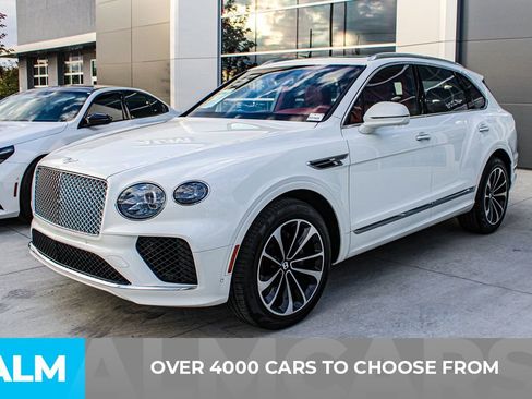 Used 2023 Bentley Bentayga image 3
