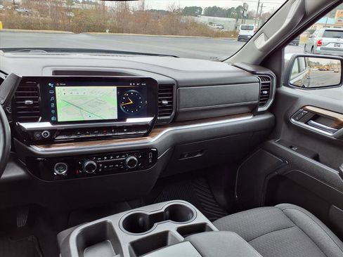 Used 2023 Chevrolet Silverado 1500 LT image 27