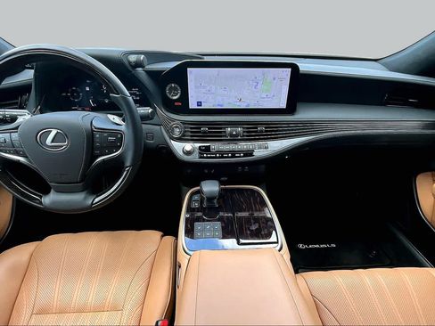 Used 2024 Lexus LS 500 w/ Interior Upgrade Package RWD image 16