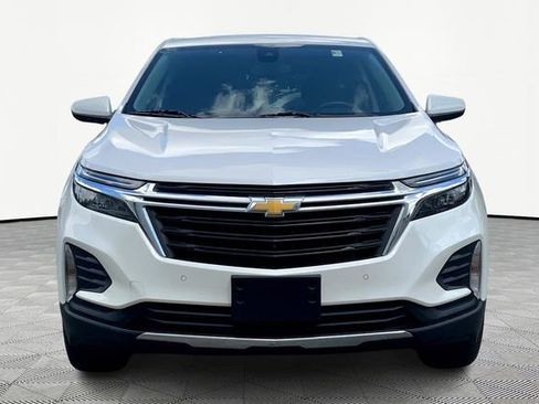 Used 2022 Chevrolet Equinox LT image 2