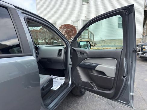 Used 2018 Chevrolet Colorado W/T w/ WT Convenience Package image 18