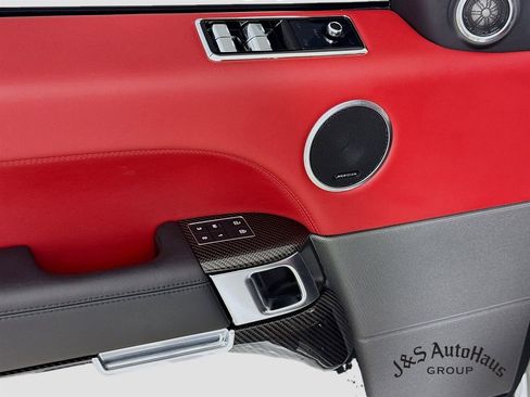 Used 2022 Land Rover Range Rover Sport SVR image 24