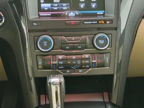 Used 2016 Ford Explorer XLT w/ Equipment Group 202A AWD/4WD image 23