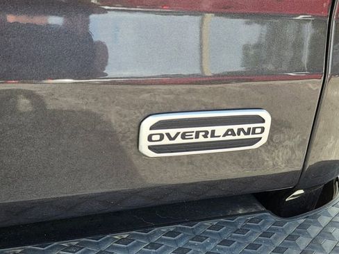 Certified 2020 Jeep Gladiator Overland AWD/4WD image 11