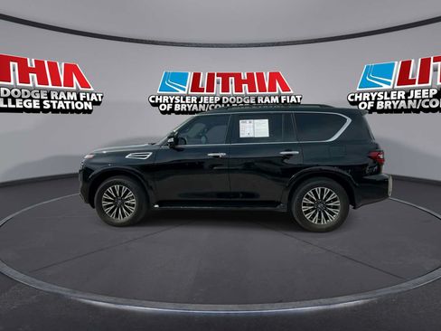 Used 2024 Nissan Armada SL w/ Midnight Edition Package RWD image 5