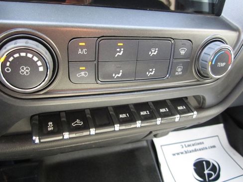 Used 2019 Chevrolet Silverado 2500 W/T w/ WT Convenience Package AWD/4WD image 19