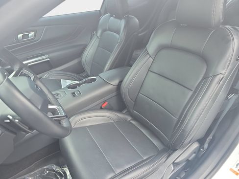 Used 2025 Ford Mustang GT Premium RWD image 14