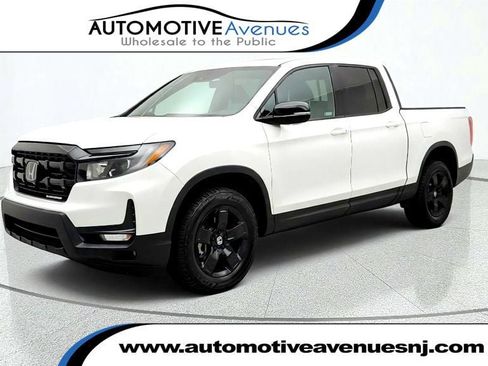 Used 2025 Honda Ridgeline Black Edition image 1