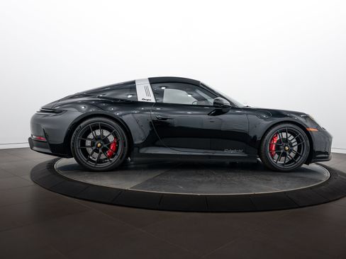 Certified 2025 Porsche 911 Targa 4 GTS AWD/4WD image 33