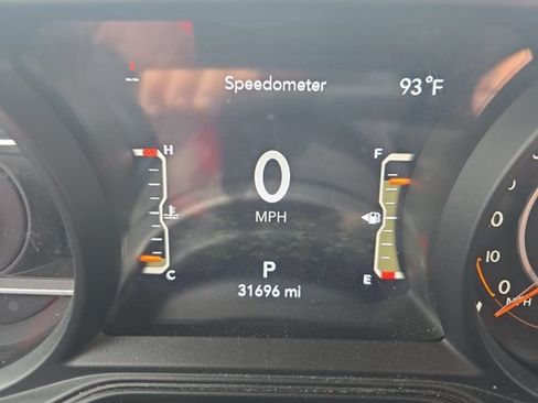 Used 2024 Jeep Wrangler Unlimited Sahara w/ Technology Group AWD/4WD image 6