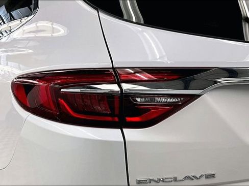 Used 2021 Buick Enclave Avenir w/ Avenir Technology Package FWD image 36