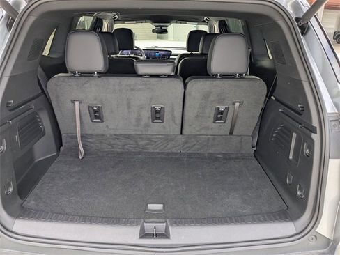 Used 2025 Buick Enclave Preferred image 12