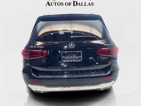 Used 2025 Mercedes-Benz GLB 250 4MATIC image 7