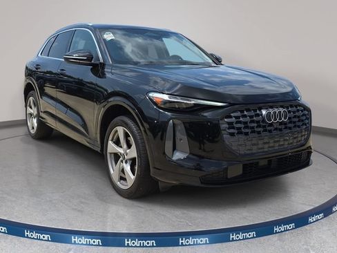 Used 2025 Audi Q5 Premium Plus w/ Premium Plus AWD/4WD image 4