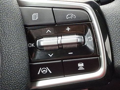 Used 2024 Kia Sorento LX FWD image 22