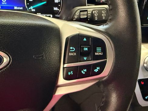 Used 2023 Ford Explorer XLT w/ Equipment Group 202A AWD/4WD image 29