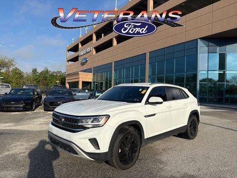 Used 2023 Volkswagen Atlas Cross Sport SE w/ Black Wheel Package image 1