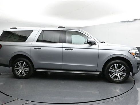 Used 2022 Ford Expedition Max Limited image 15