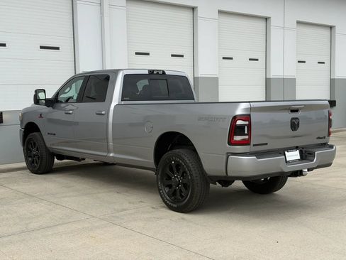 Used 2024 RAM 2500 Big Horn w/ Night Edition AWD/4WD image 4