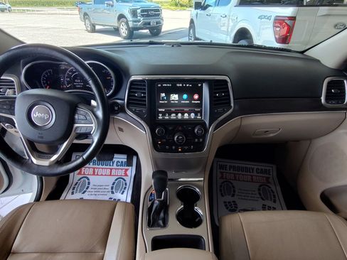 Used 2017 Jeep Grand Cherokee Limited RWD image 13