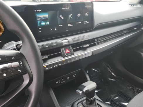 Used 2025 Kia K4 LXS image 27