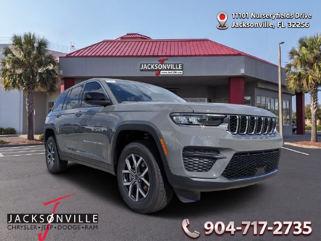 New 2027 Jeep Grand Cherokee Laredo RWD 360° Tour