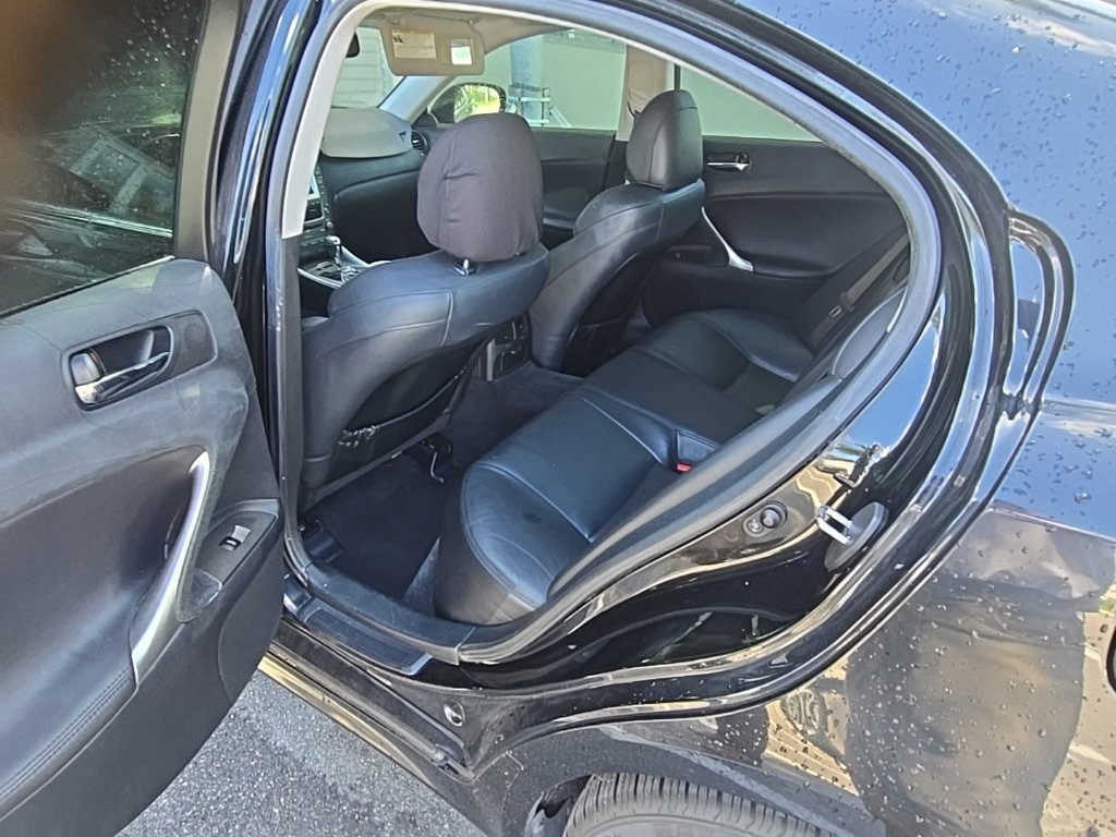 Used 2008 Lexus IS 250 AWD w/ Preferred Accessory Pkg image 3