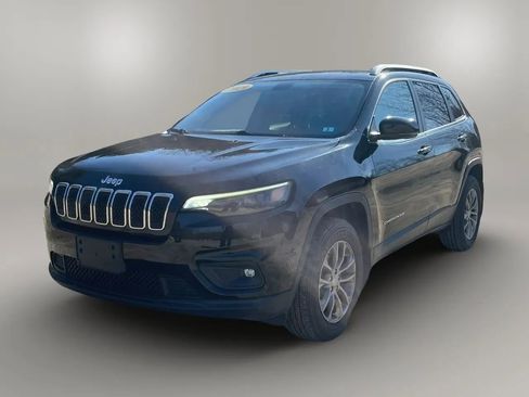 Used 2019 Jeep Cherokee Latitude Plus w/ Cold Weather Group image 1