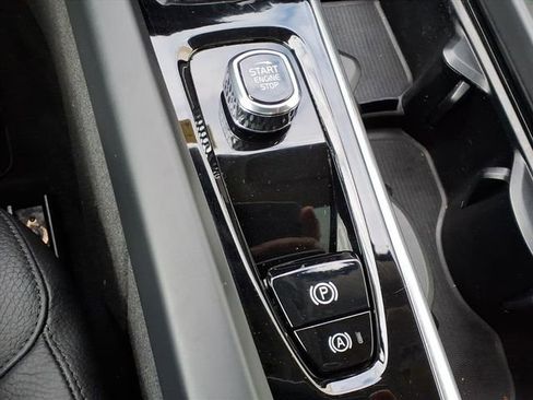 Used 2024 Volvo XC60 B5 Plus AWD/4WD image 28