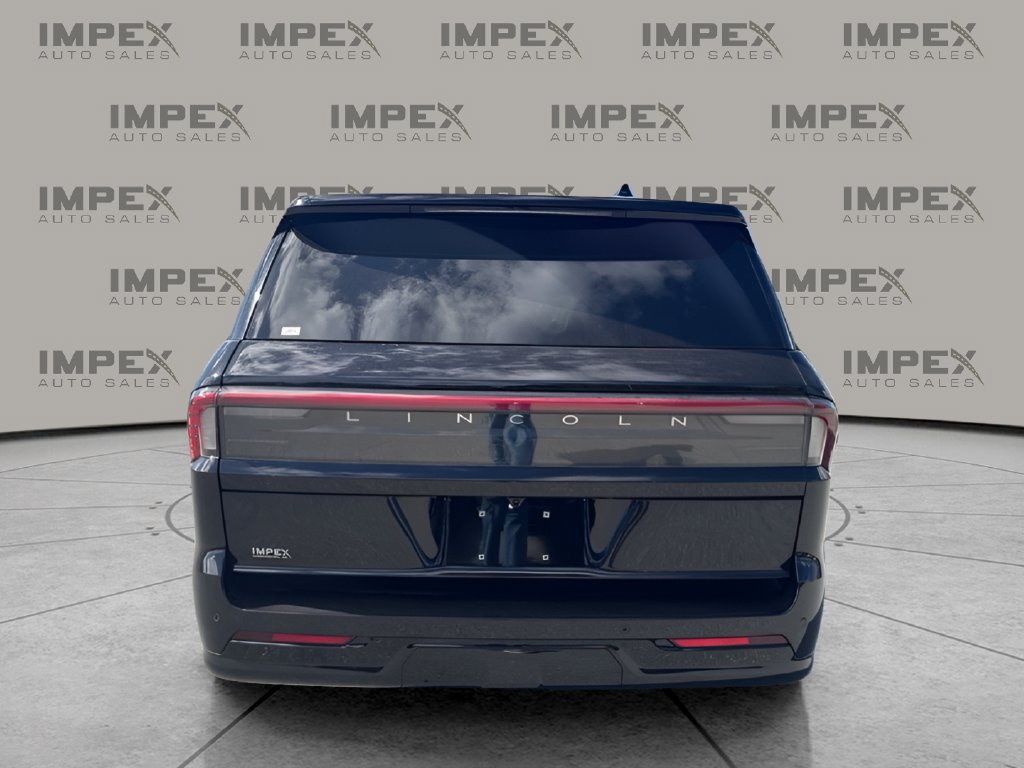 Used 2026 Lincoln Navigator L Black Label AWD/4WD image 4